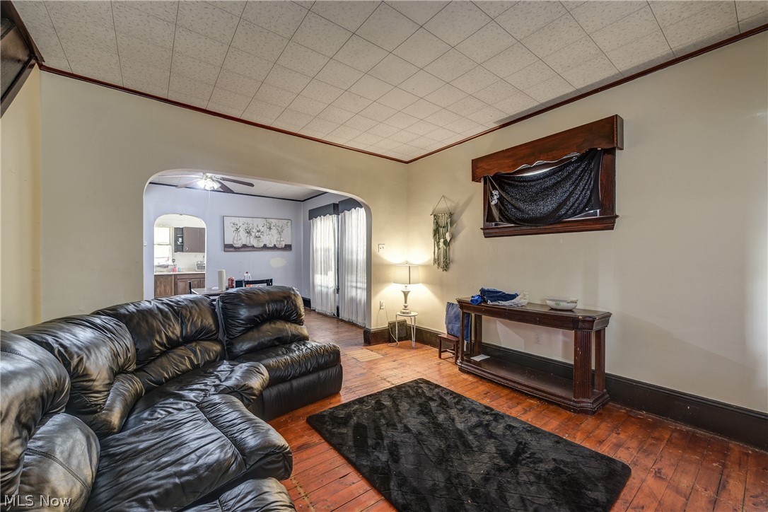 3097 Bradwell Avenue Cleveland OH 44109