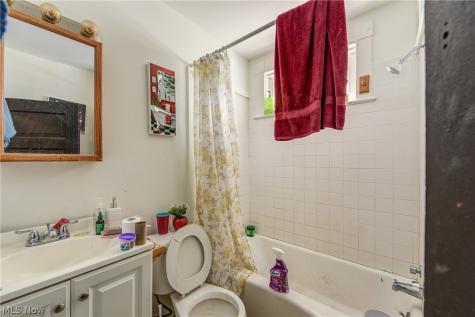 3097 Bradwell Avenue Cleveland OH 44109