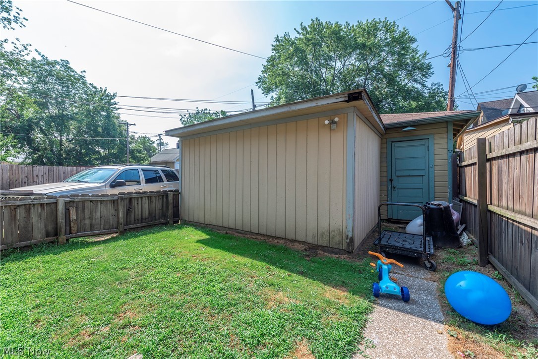 3097 Bradwell Avenue Cleveland OH 44109