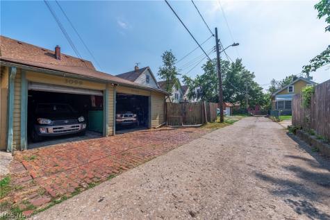 3097 Bradwell Avenue Cleveland OH 44109