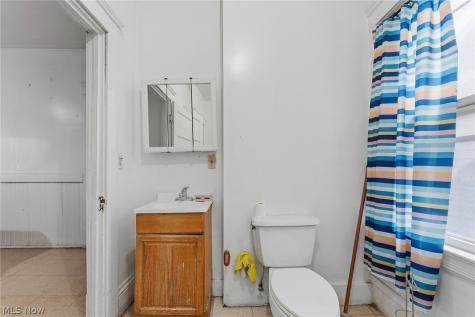 3676 E 65th Street Cleveland OH 44105
