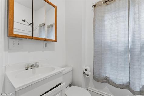 3676 E 65th Street Cleveland OH 44105