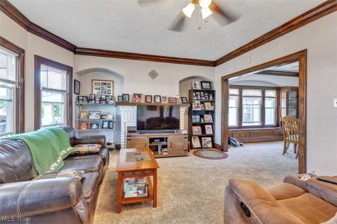 2095 Wyandotte Avenue Lakewood OH 44107