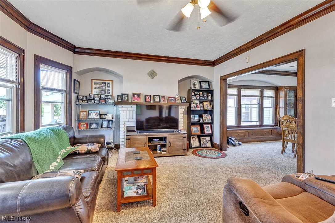 2095 Wyandotte Avenue Lakewood OH 44107