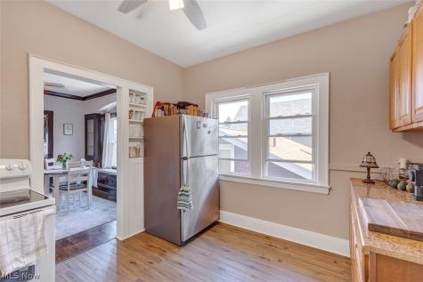 2095 Wyandotte Avenue Lakewood OH 44107