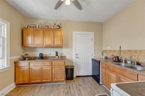 2095 Wyandotte Avenue Lakewood OH 44107