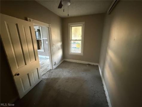 653 E 159th Street Cleveland OH 44110