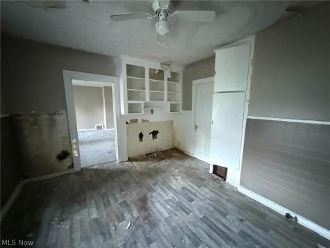 653 E 159th Street Cleveland OH 44110