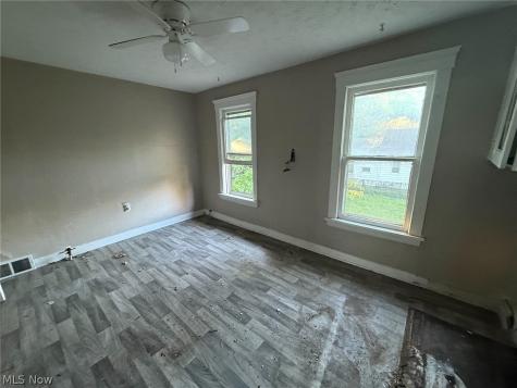 653 E 159th Street Cleveland OH 44110