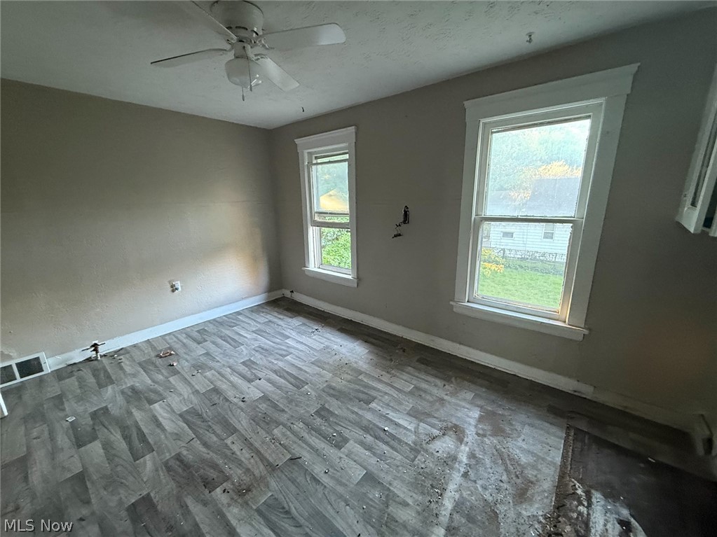 653 E 159th Street Cleveland OH 44110
