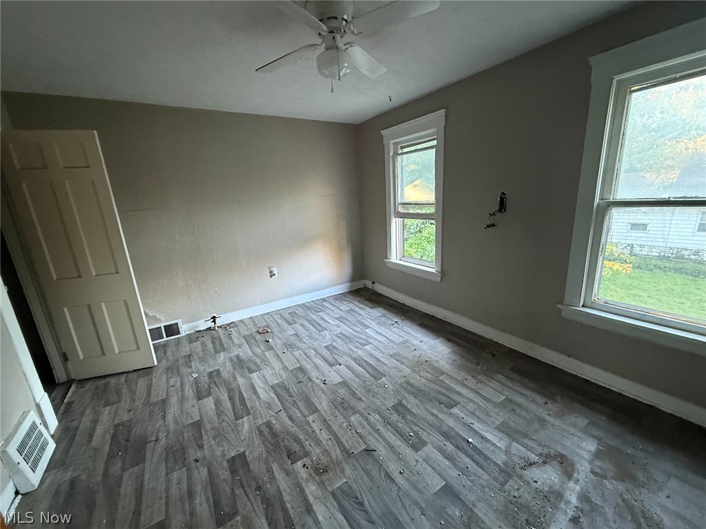 653 E 159th Street Cleveland OH 44110