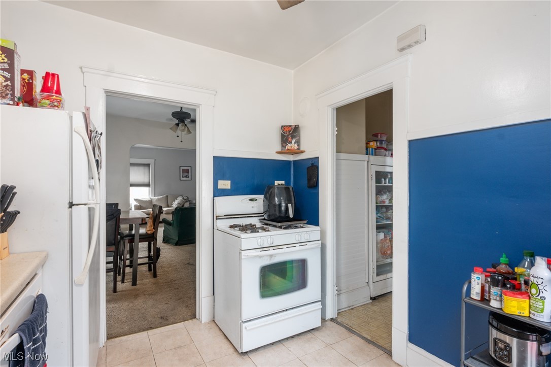 1286 Fry Avenue Lakewood OH 44107