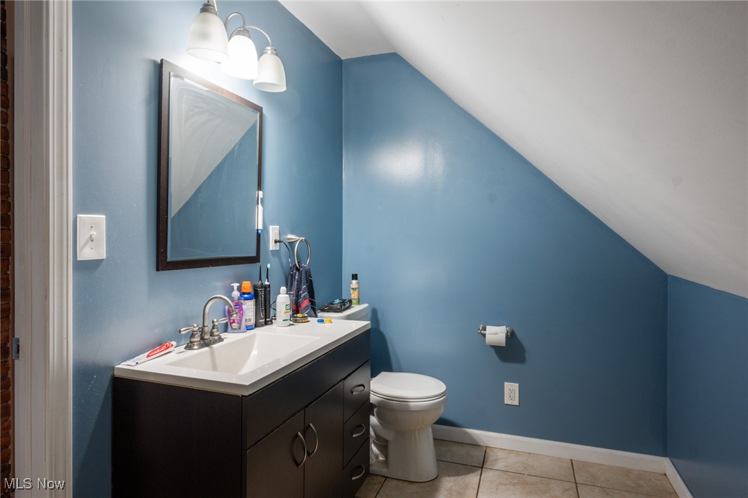 1286 Fry Avenue Lakewood OH 44107