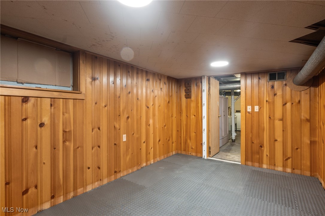 1286 Fry Avenue Lakewood OH 44107