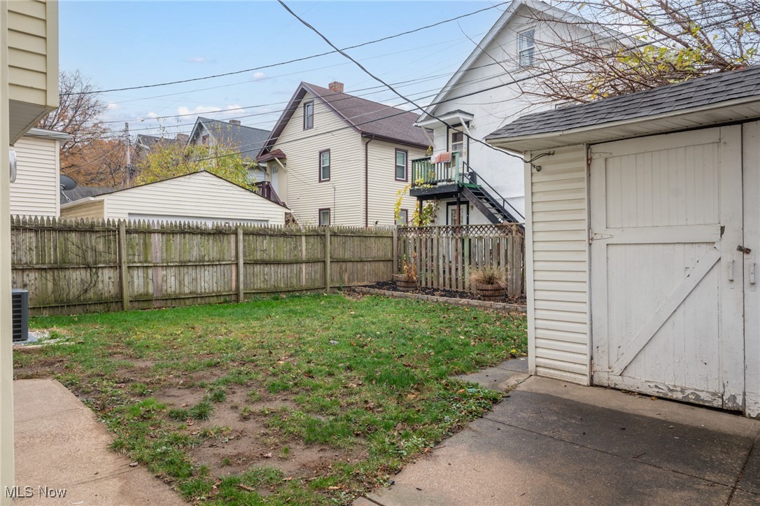 1286 Fry Avenue Lakewood OH 44107