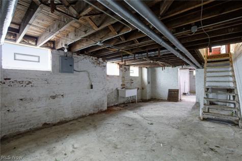3407 Daisy Avenue Cleveland OH 44109
