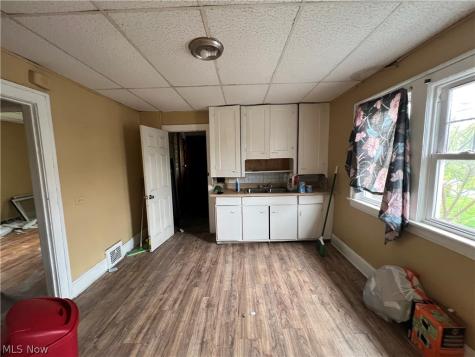 12305 Rexford Avenue Cleveland OH 44105