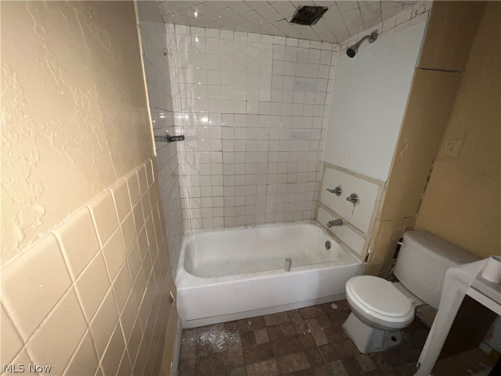 12305 Rexford Avenue Cleveland OH 44105