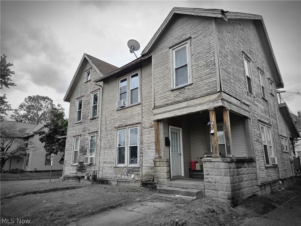369/371 5th Coshocton OH 43812