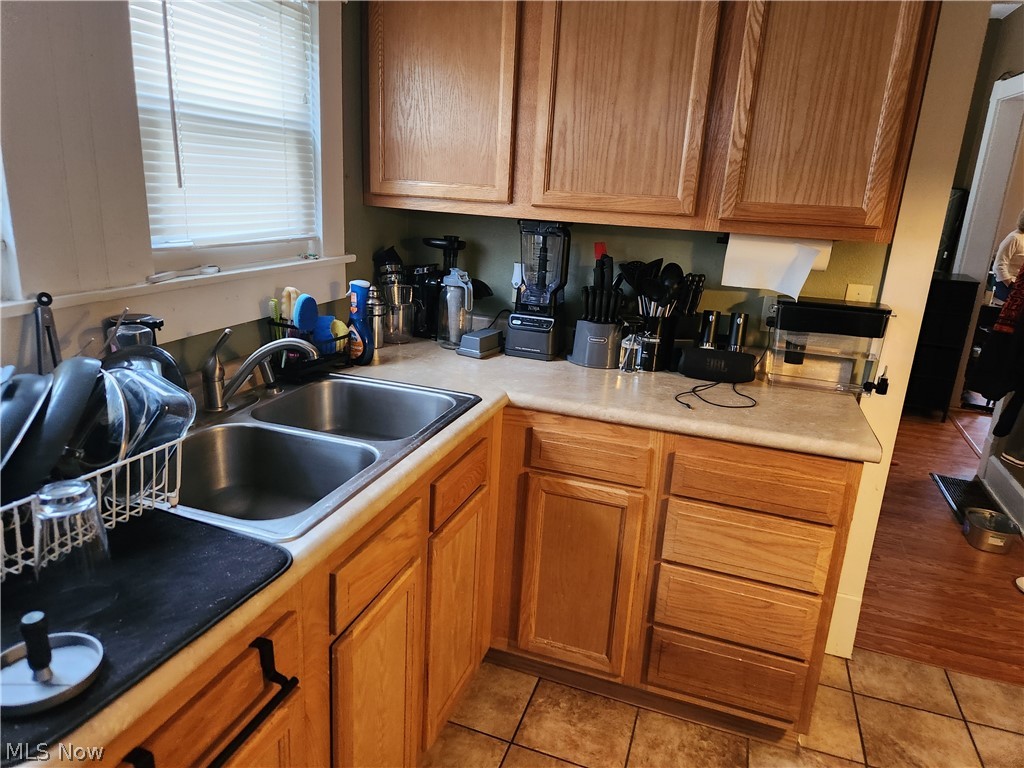 369/371 5th Coshocton OH 43812
