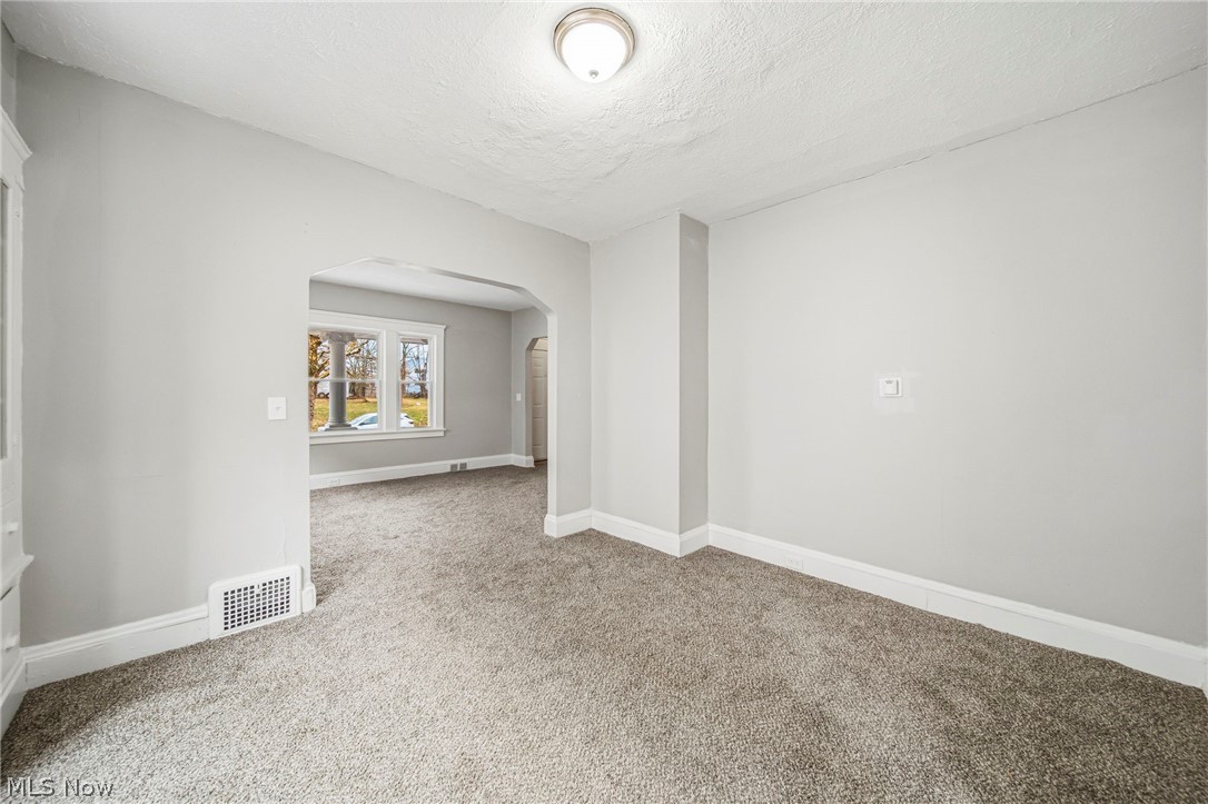 9512 Parkview Avenue Cleveland OH 44104