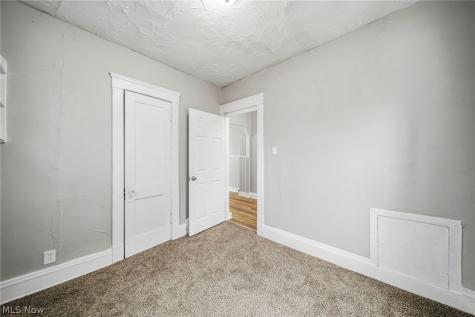 9512 Parkview Avenue Cleveland OH 44104