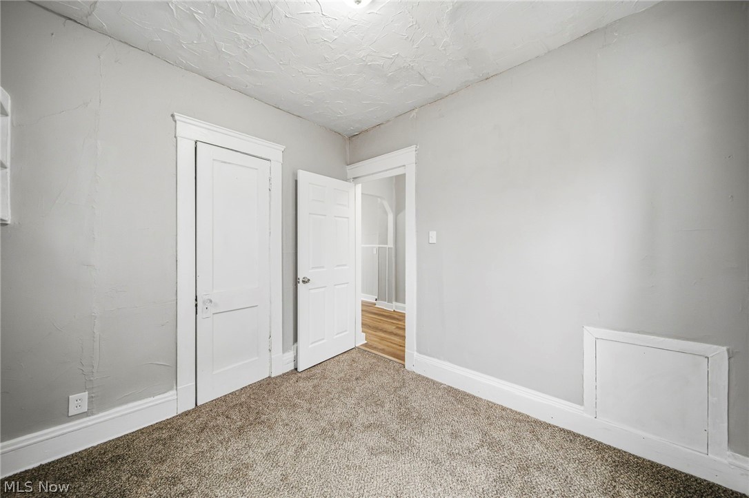 9512 Parkview Avenue Cleveland OH 44104