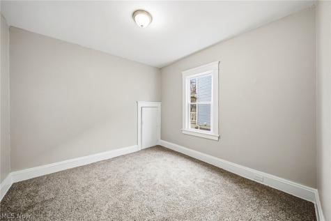 9512 Parkview Avenue Cleveland OH 44104