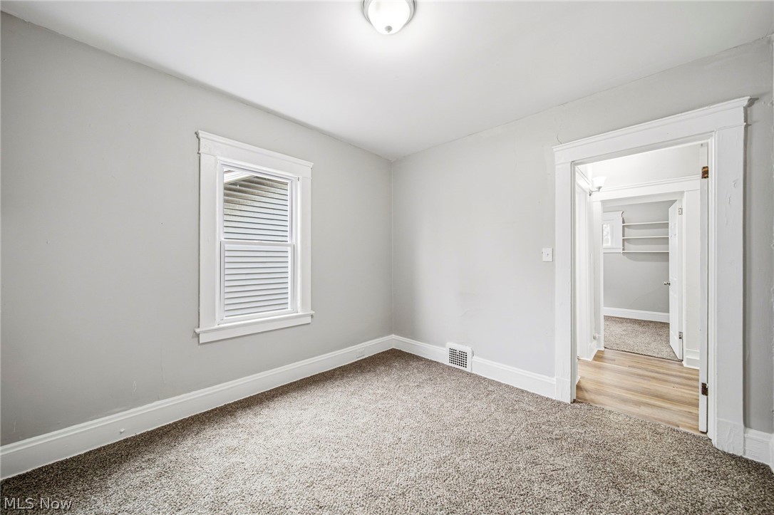 9512 Parkview Avenue Cleveland OH 44104
