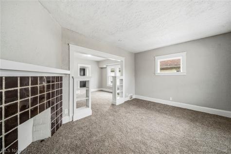 9512 Parkview Avenue Cleveland OH 44104