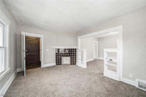9512 Parkview Avenue Cleveland OH 44104