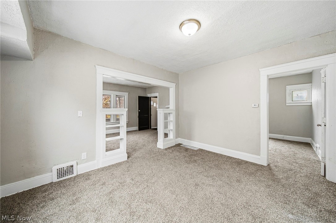 9512 Parkview Avenue Cleveland OH 44104