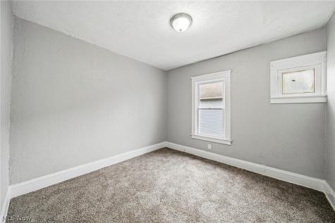 9512 Parkview Avenue Cleveland OH 44104