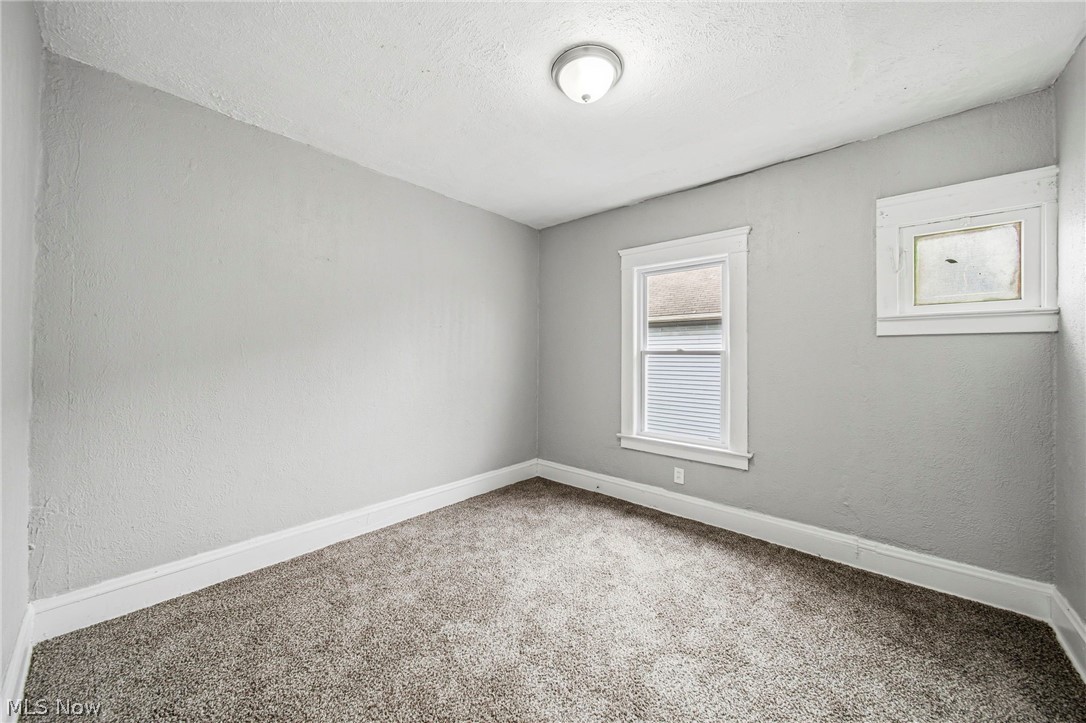 9512 Parkview Avenue Cleveland OH 44104