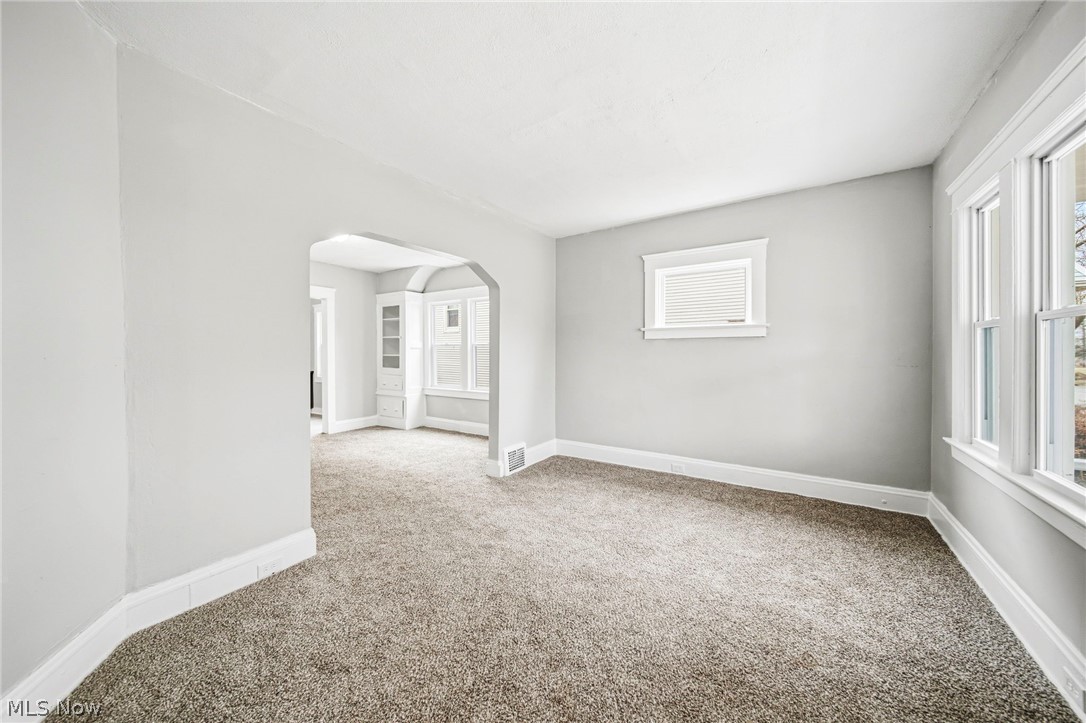 9512 Parkview Avenue Cleveland OH 44104