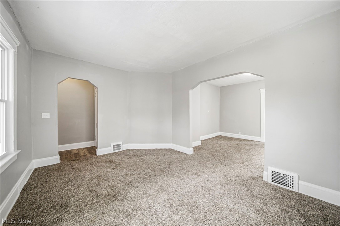 9512 Parkview Avenue Cleveland OH 44104
