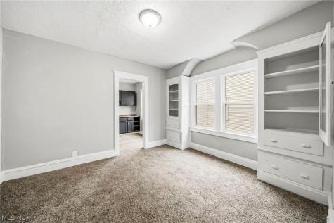 9512 Parkview Avenue Cleveland OH 44104