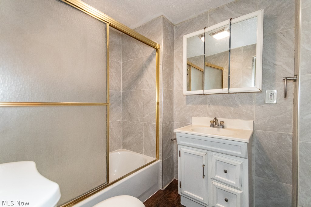3295 W 46th Street Cleveland OH 44102