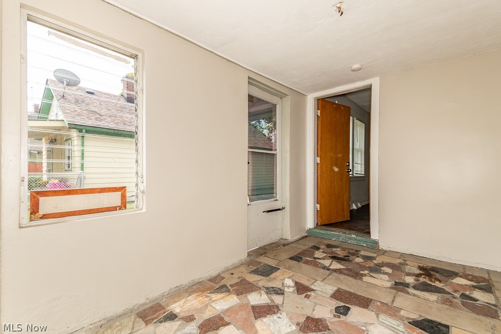 3295 W 46th Street Cleveland OH 44102
