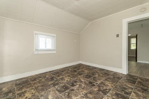 3295 W 46th Street Cleveland OH 44102