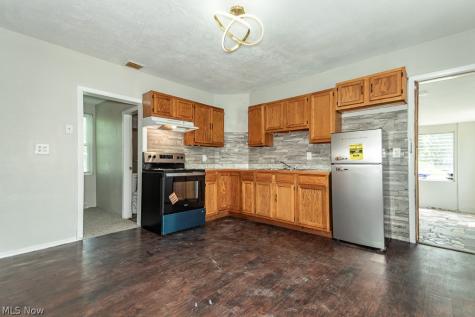 3295 W 46th Street Cleveland OH 44102