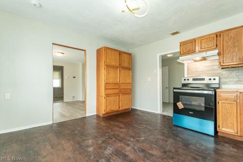 3295 W 46th Street Cleveland OH 44102