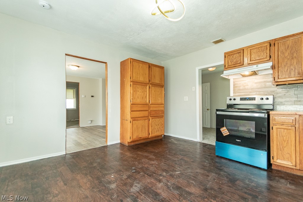 3295 W 46th Street Cleveland OH 44102