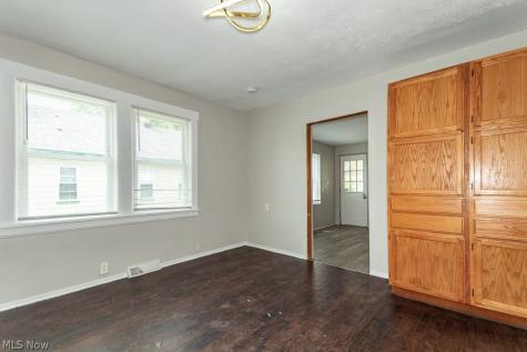 3295 W 46th Street Cleveland OH 44102