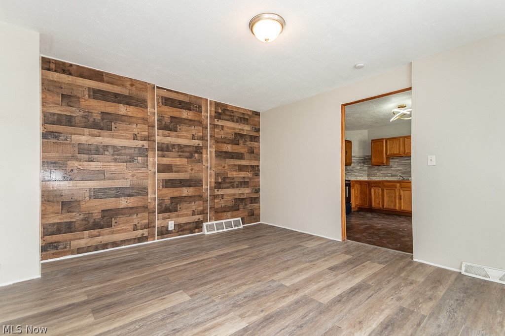 3295 W 46th Street Cleveland OH 44102