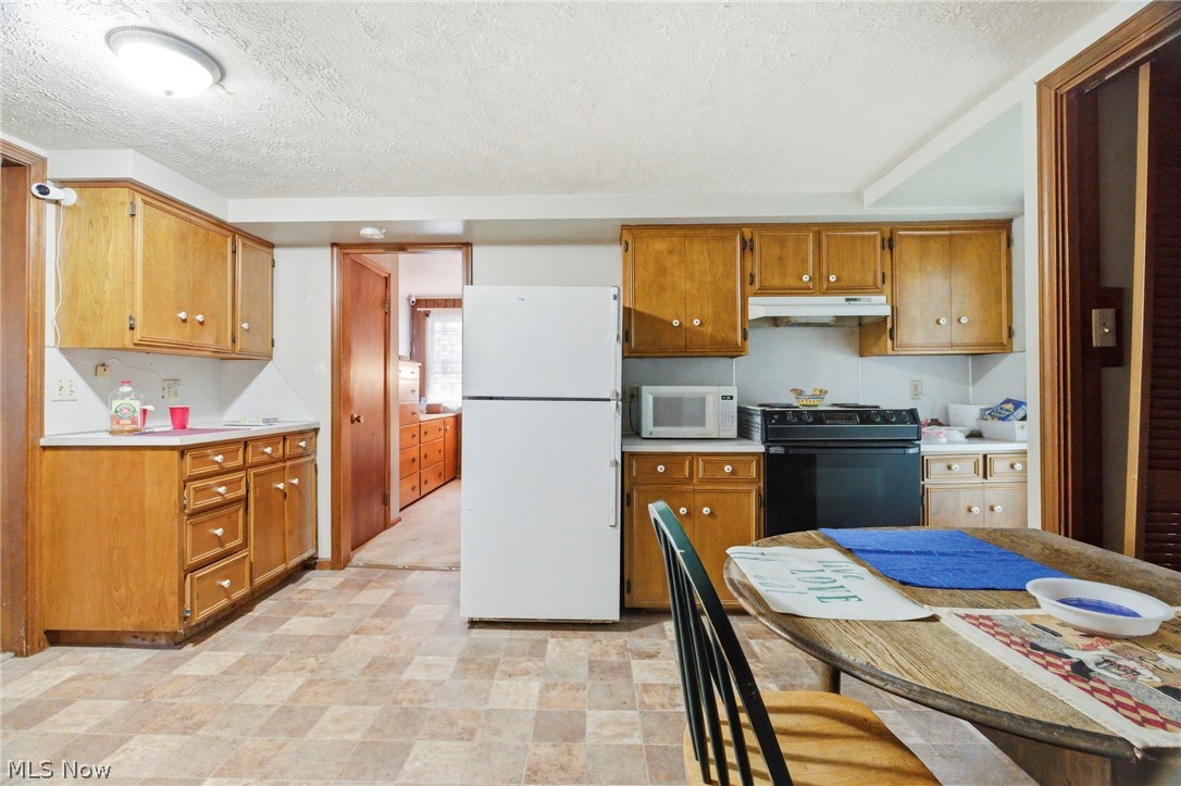 221 Tower Street SW Beach City OH 44608