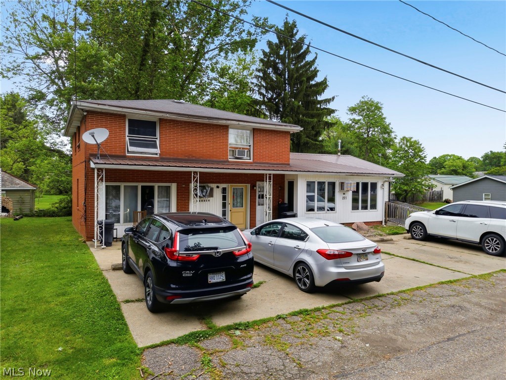 221 Tower Street SW Beach City OH 44608