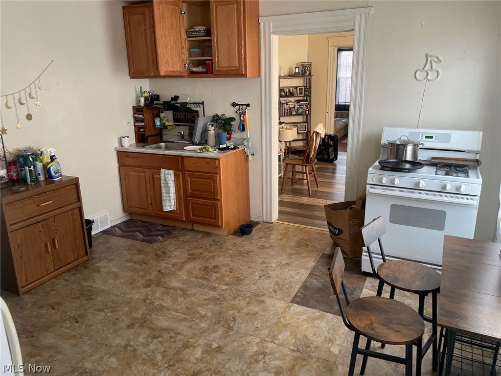 3618 W 49th Street Cleveland OH 44102