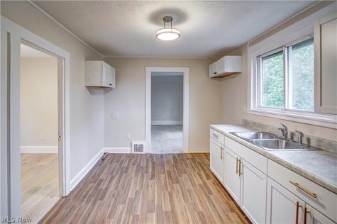 7619 Lawn Avenue Cleveland OH 44102
