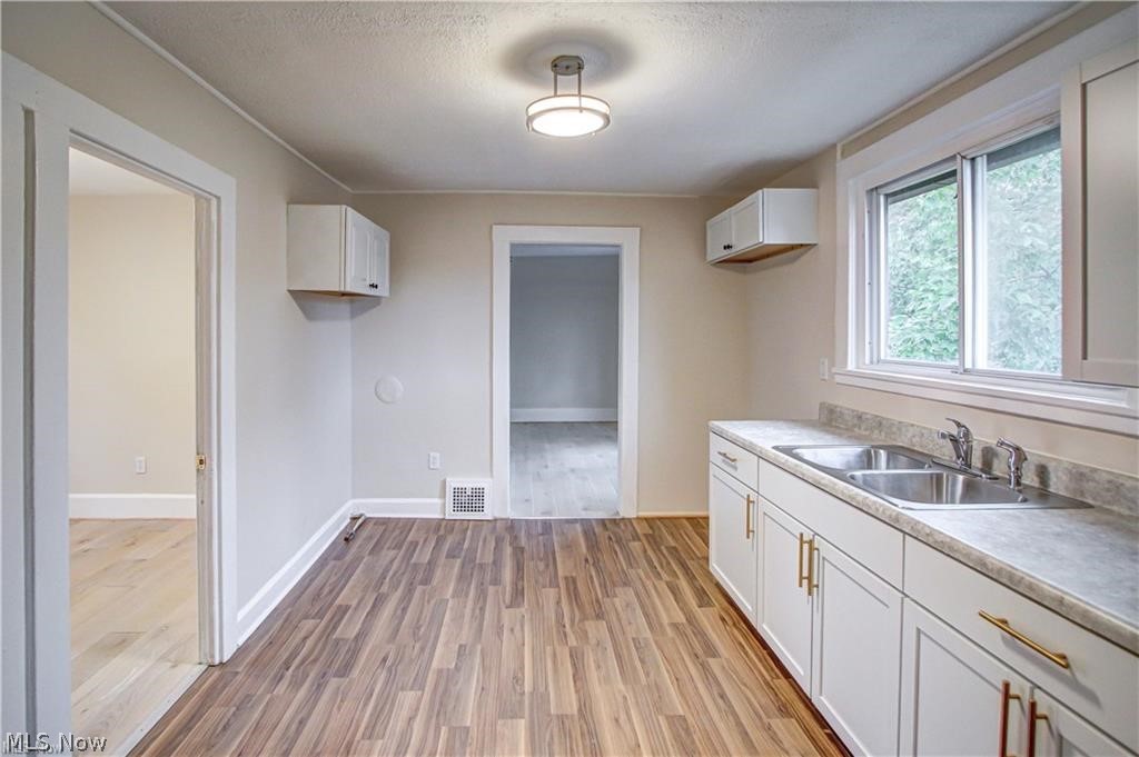 7619 Lawn Avenue Cleveland OH 44102